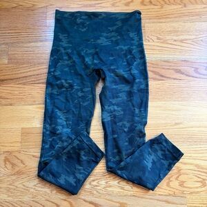 Spanx camo print leggings size XL